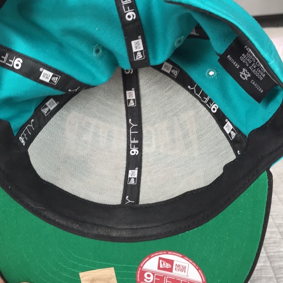 Vancouver Grizzlies New Era Snapback - Picture 3 of 3